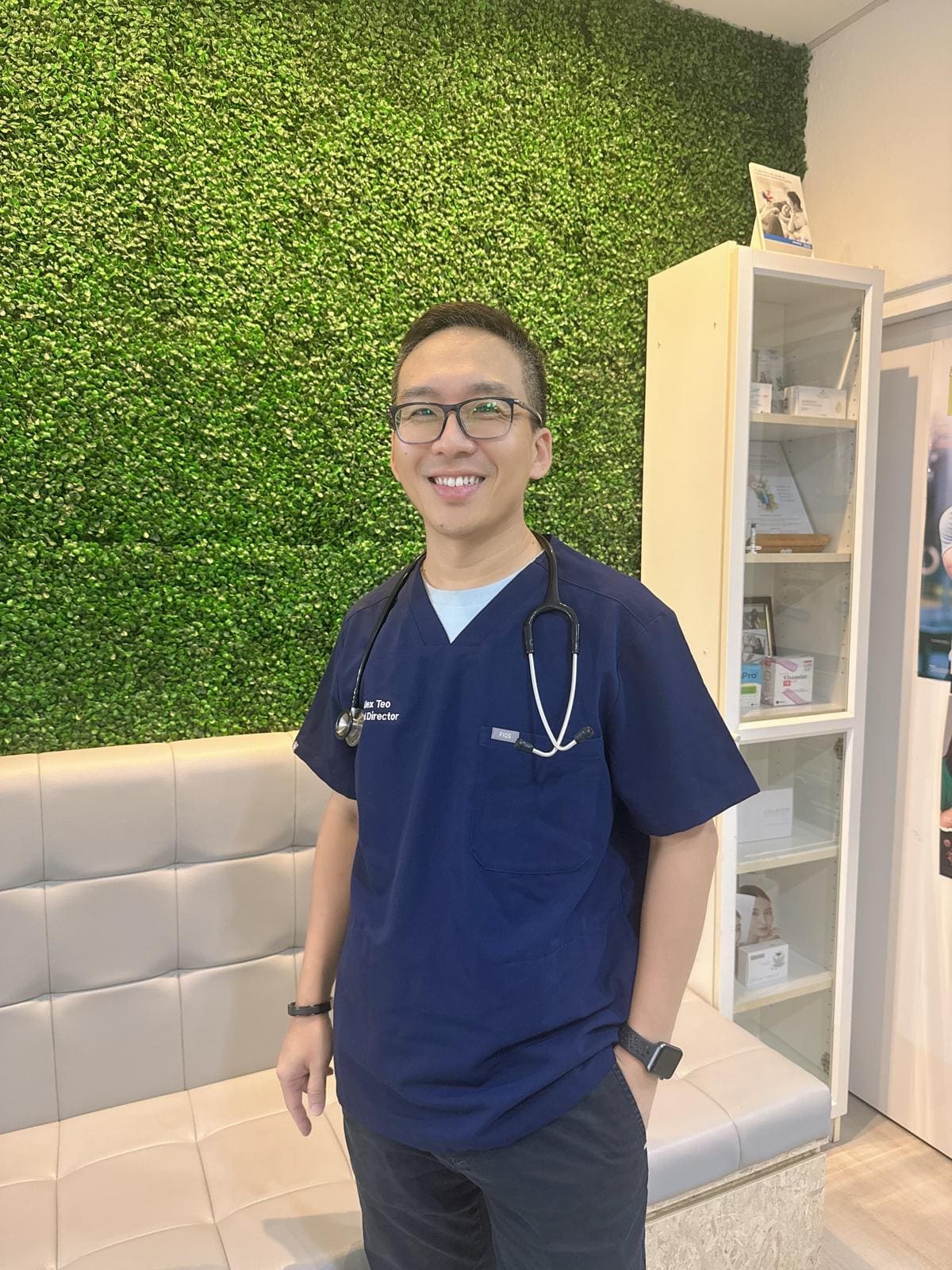 Dr Teo